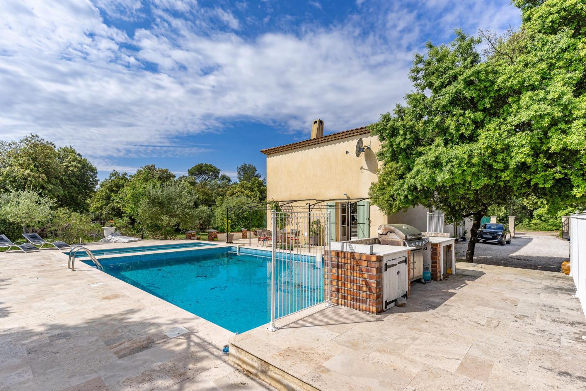 Le Manoir De Flassans Luaran gambar